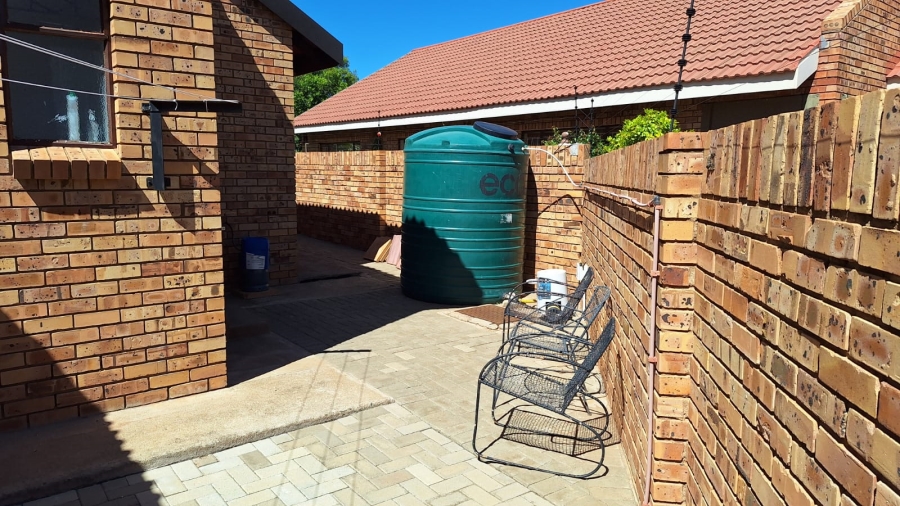 3 Bedroom Property for Sale in Hillcrest Northern Cape